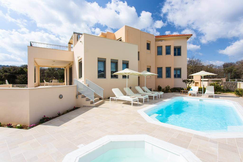 Deluxe Villa Ianthos - Outdoor Hot Tub & Kids Pool Gálosz Kültér fotó