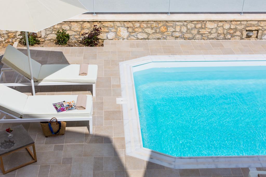 Deluxe Villa Ianthos - Outdoor Hot Tub & Kids Pool Gálosz Kültér fotó