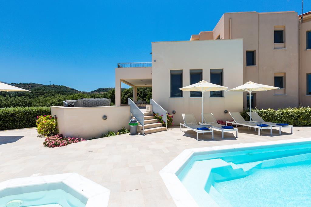 Deluxe Villa Ianthos - Outdoor Hot Tub & Kids Pool Gálosz Kültér fotó