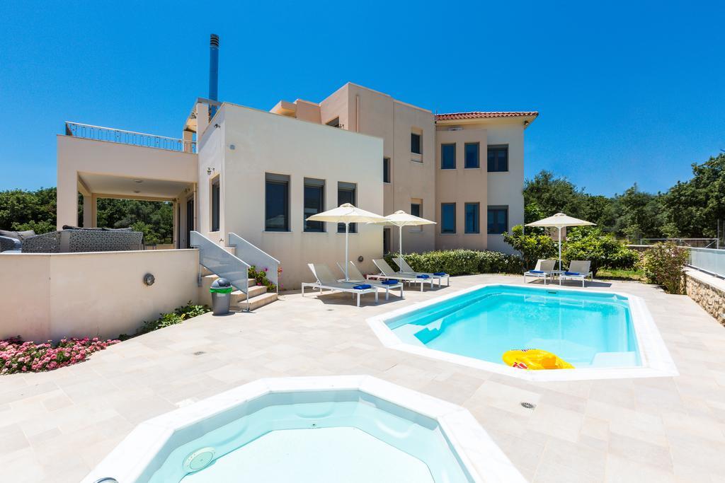 Deluxe Villa Ianthos - Outdoor Hot Tub & Kids Pool Gálosz Kültér fotó